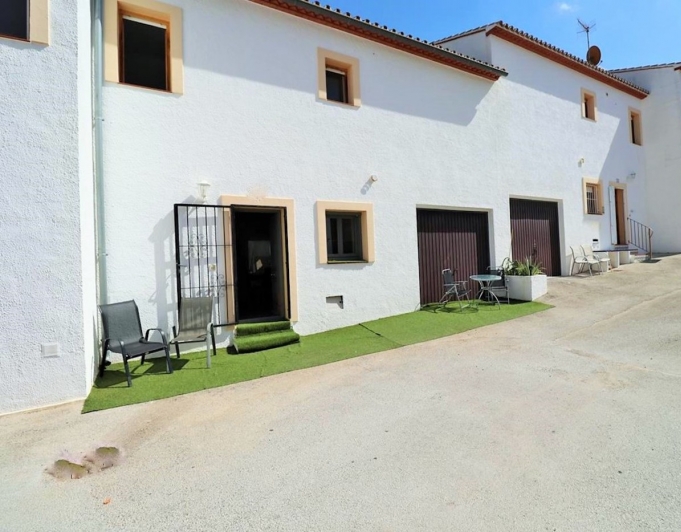 VENTA DE ADOSADO EN PEDREGUER