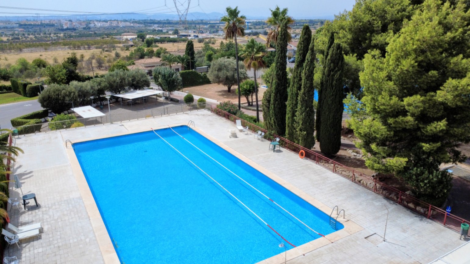 Villa de lujo con jardín privado y piscina en Cumbres de San Antonio