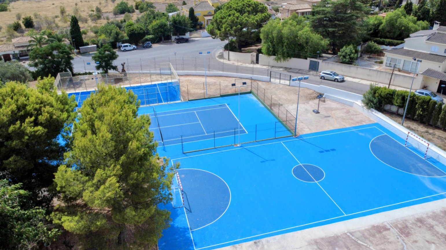 Villa de lujo con jardín privado y piscina en Cumbres de San Antonio