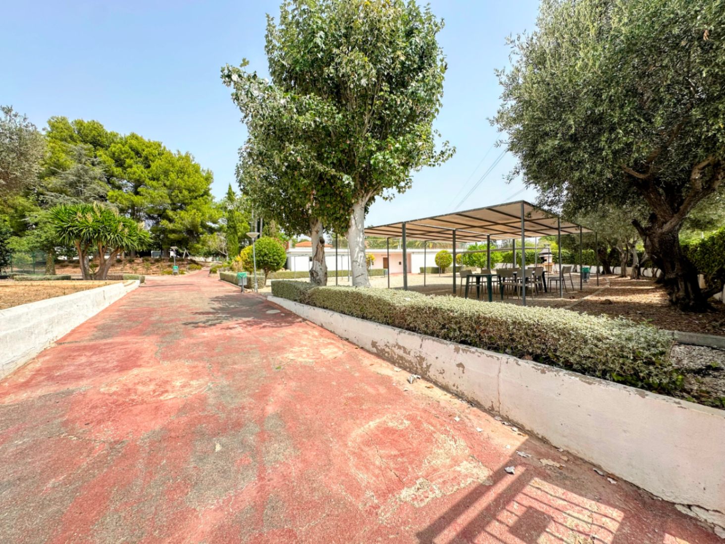 Villa de lujo con jardín privado y piscina en Cumbres de San Antonio