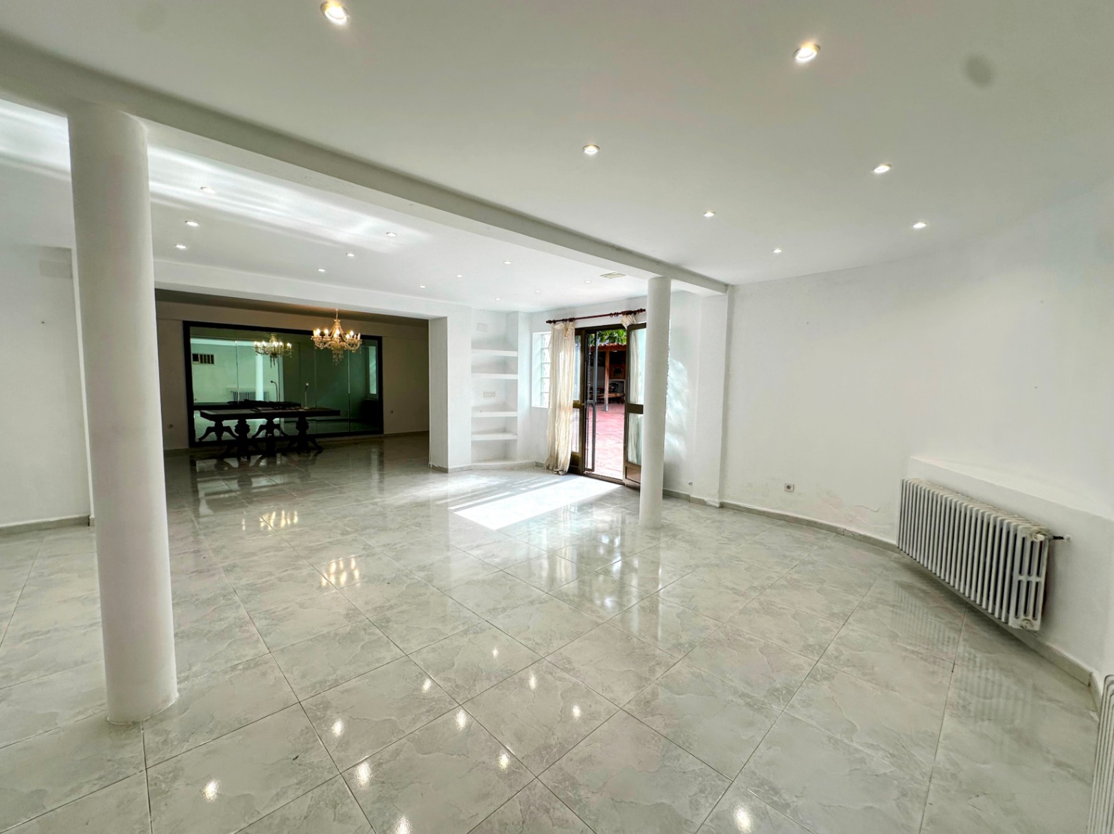 Villa de lujo con jardín privado y piscina en Cumbres de San Antonio