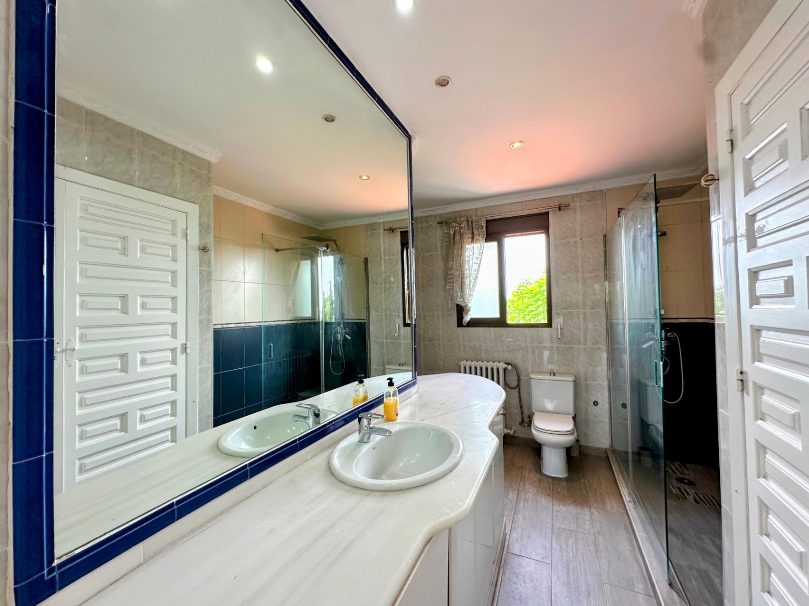 Villa de lujo con jardín privado y piscina en Cumbres de San Antonio