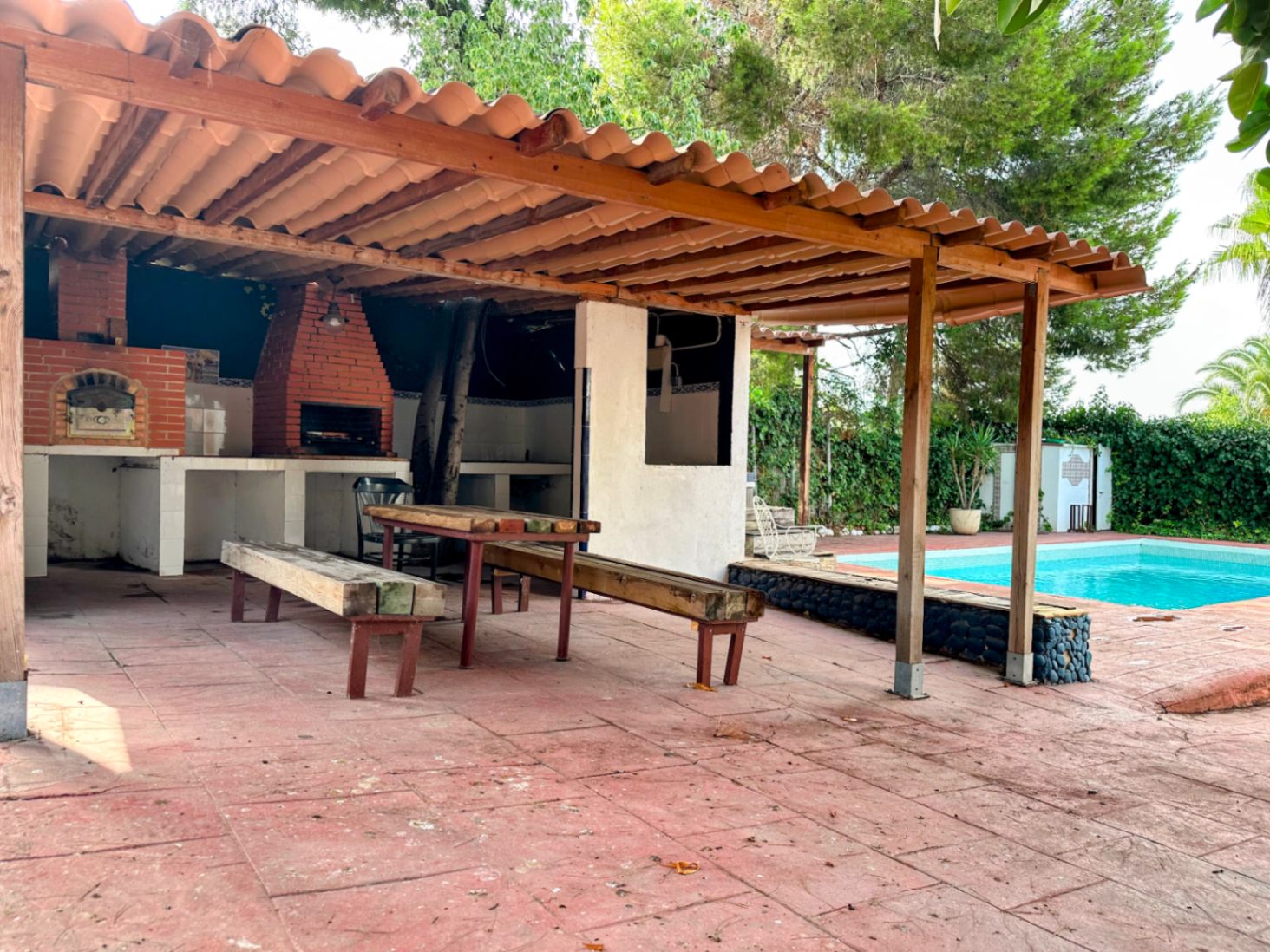 Villa de lujo con jardín privado y piscina en Cumbres de San Antonio