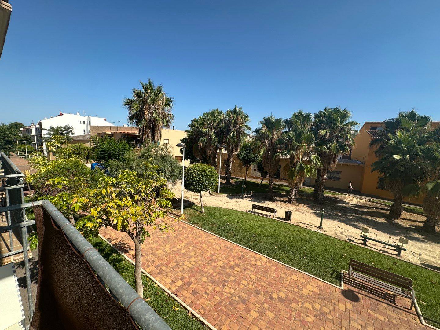 Piso seminuevo en venta en Beniarbeig