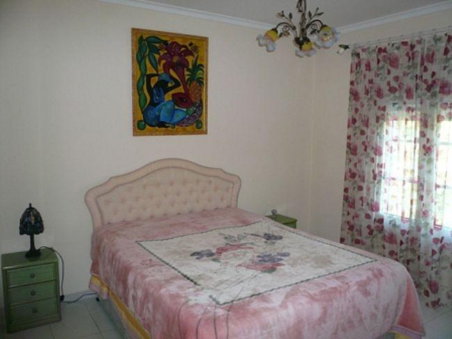 Villa de 6 dormitorios en El Montgó, Dénia, con amplia parcela y vistas a la montaña