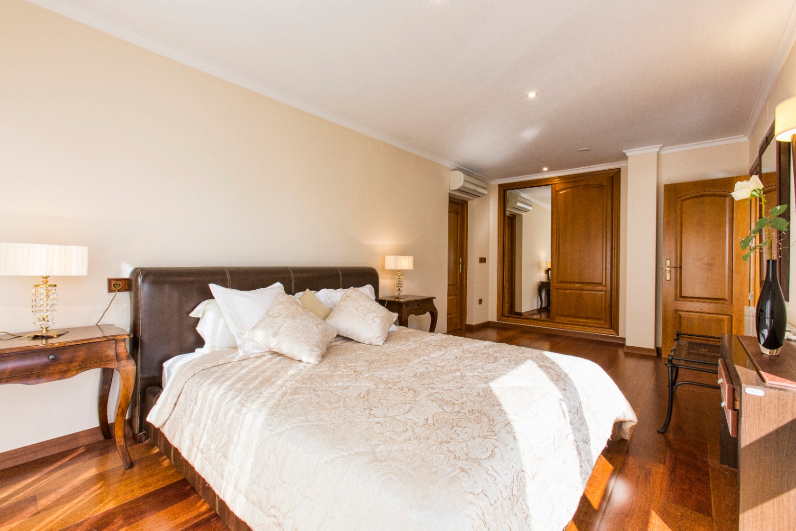 Exclusiva villa frontal al mar en ALQUILER DE TEMPORADA (POR QUINCENAS), en Dénia
