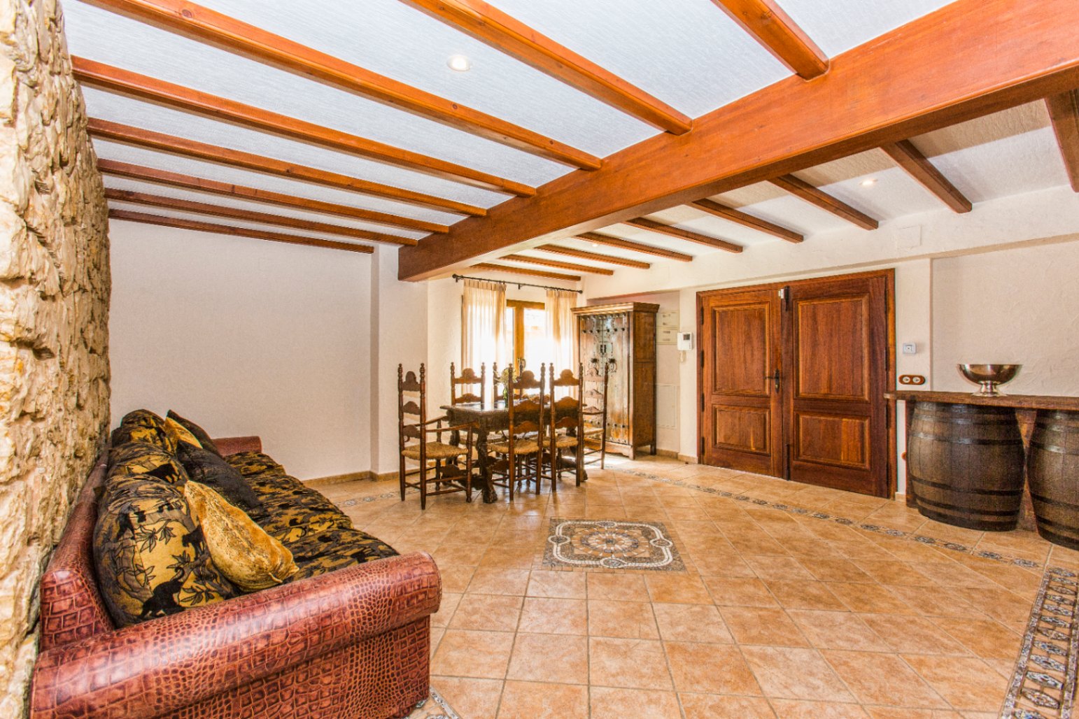 Exclusiva villa frontal al mar en ALQUILER DE TEMPORADA (POR QUINCENAS), en Dénia