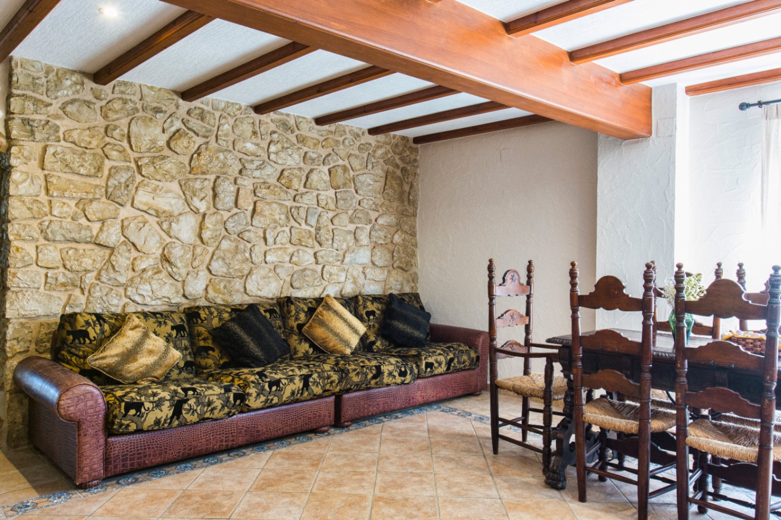 Exclusiva villa frontal al mar en ALQUILER DE TEMPORADA (POR QUINCENAS), en Dénia