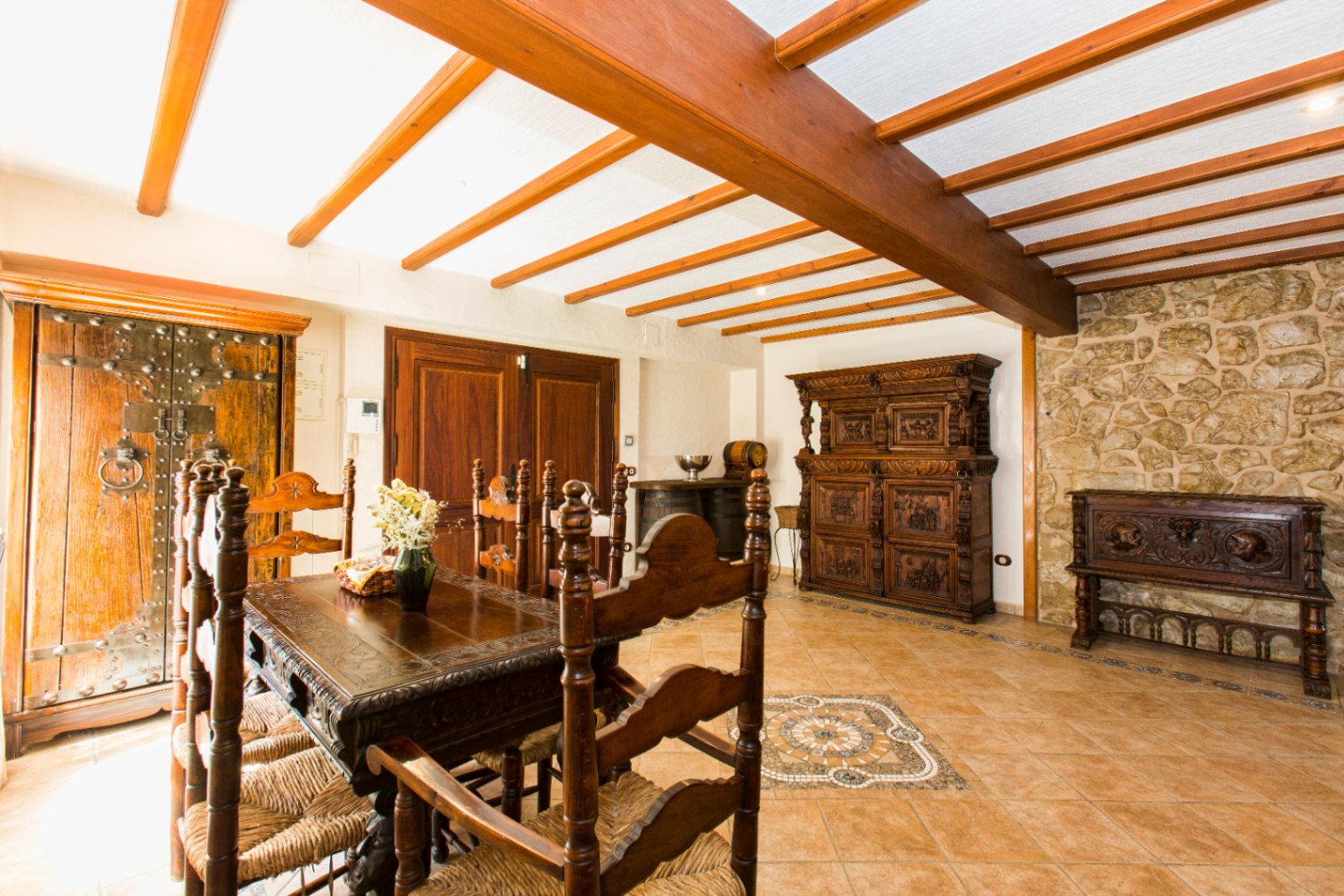 Exclusiva villa frontal al mar en ALQUILER DE TEMPORADA (POR QUINCENAS), en Dénia