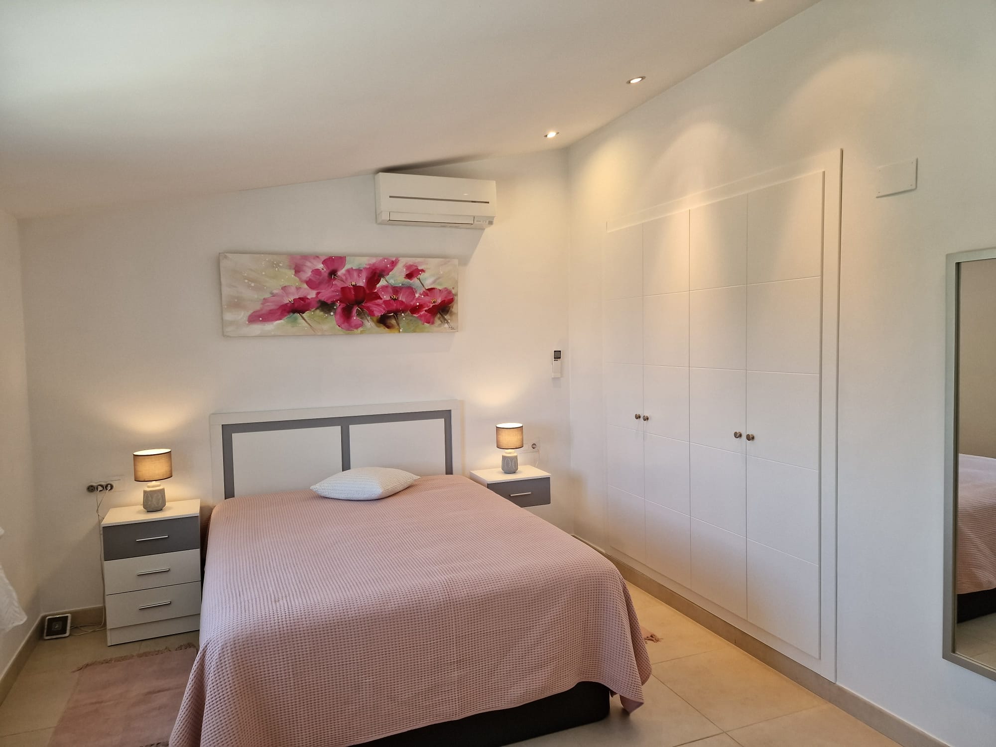 Magnífica villa en alquiler anual (disponible a partir del 1 de julio)