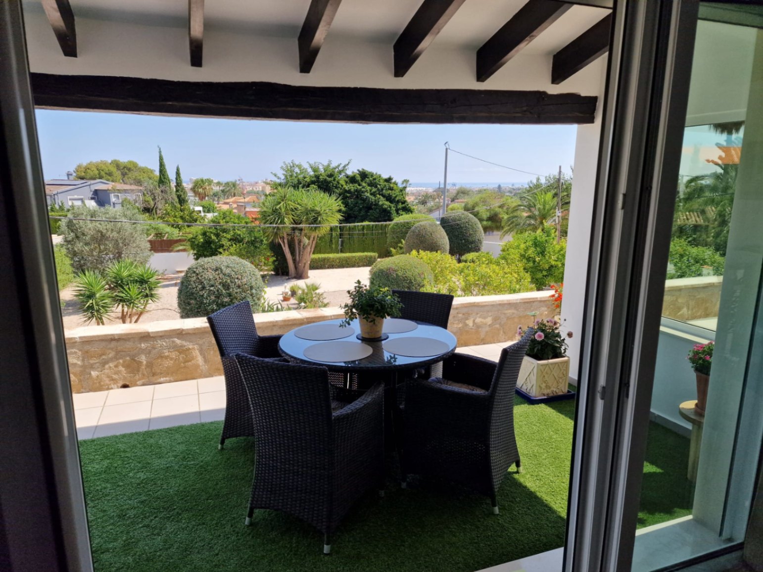 Magnífica villa en alquiler anual (disponible a partir del 1 de julio)