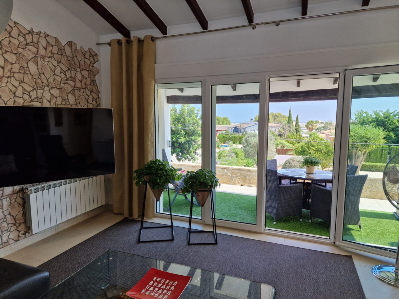 Magnífica villa en alquiler anual (disponible a partir del 1 de julio)
