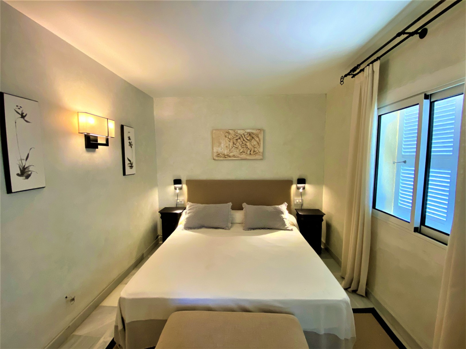 ¡¡Vivienda en alquiler temporal!! Vive frente al mar en Dénia – Amplio apartamento con terraza, piscina y parking