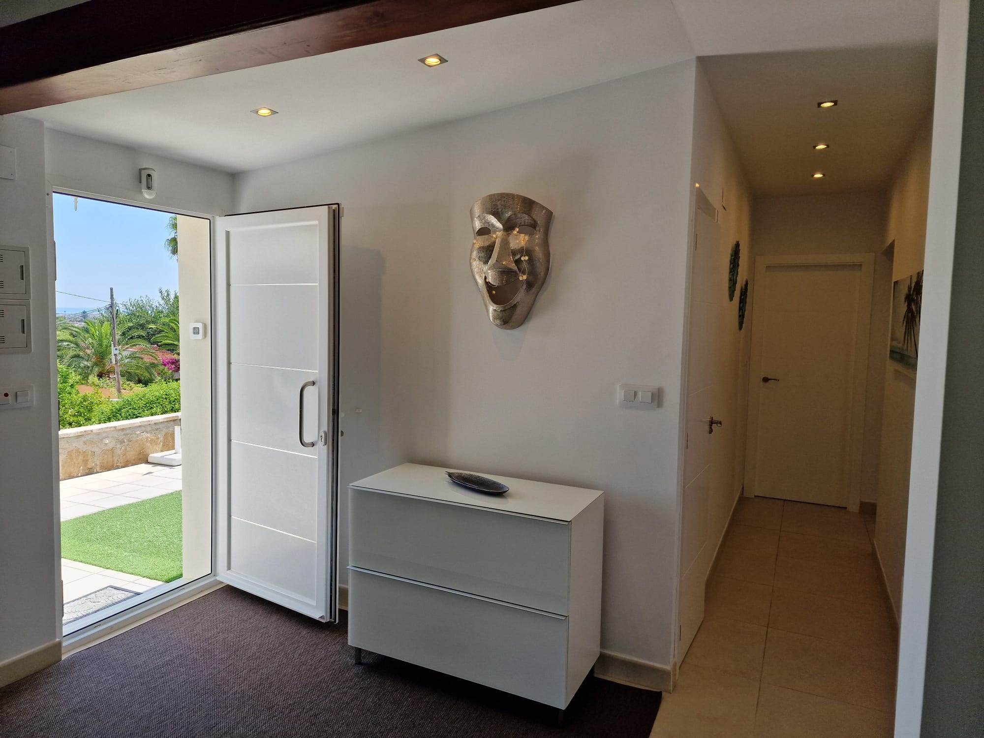Magnífica villa en alquiler ANUAL con vistas al mar y a la montaña, YA DISPONIBLE