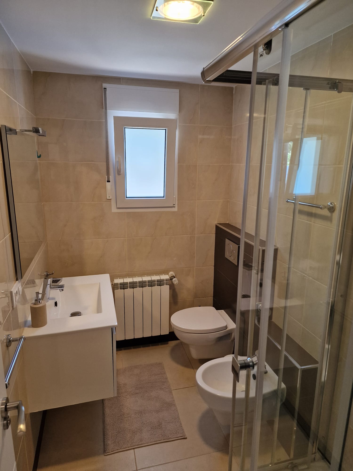 Magnífica villa en alquiler ANUAL con vistas al mar y a la montaña, YA DISPONIBLE