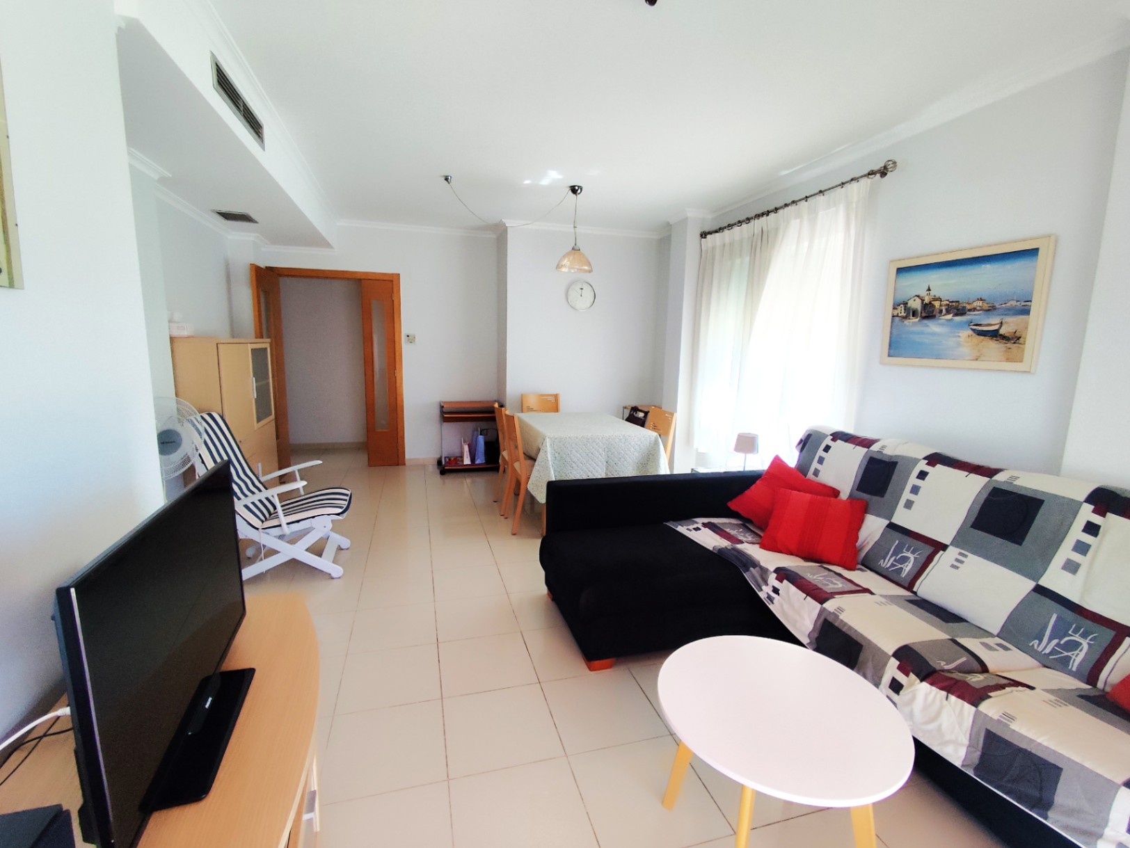 Penthouse with a large terrace, views of Montgó, and excellent location in Dénia.