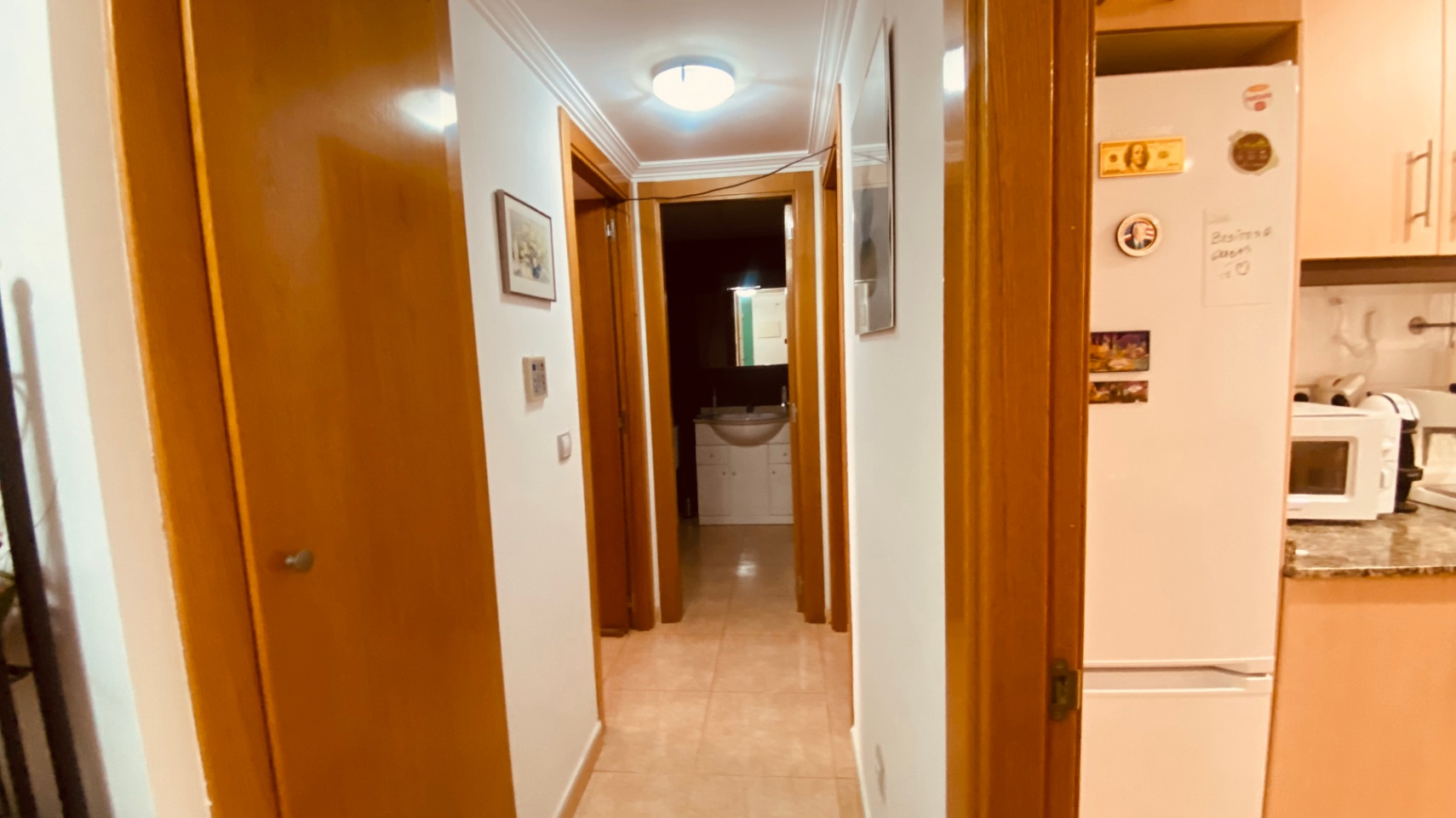 Apartment for annual rent in El Vergel with garage and storage room.