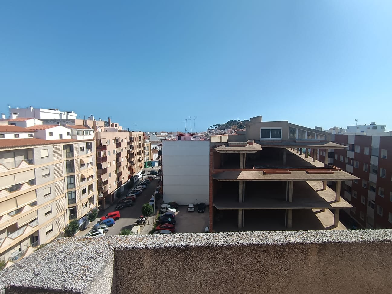 Dachgeschosswohnung mit großer Terrasse im Zentrum von Dénia