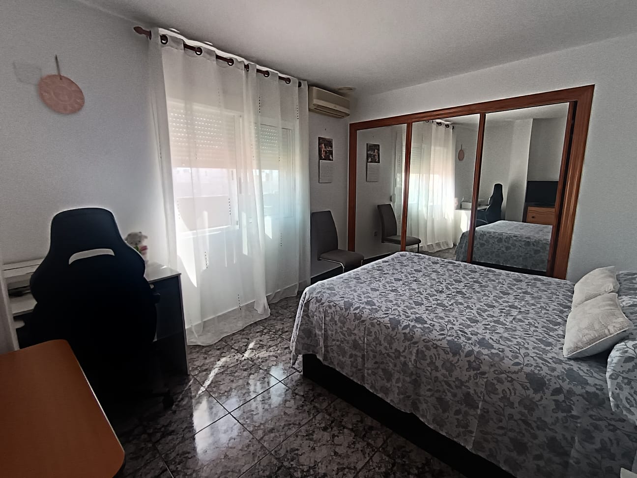 Dachgeschosswohnung mit großer Terrasse im Zentrum von Dénia