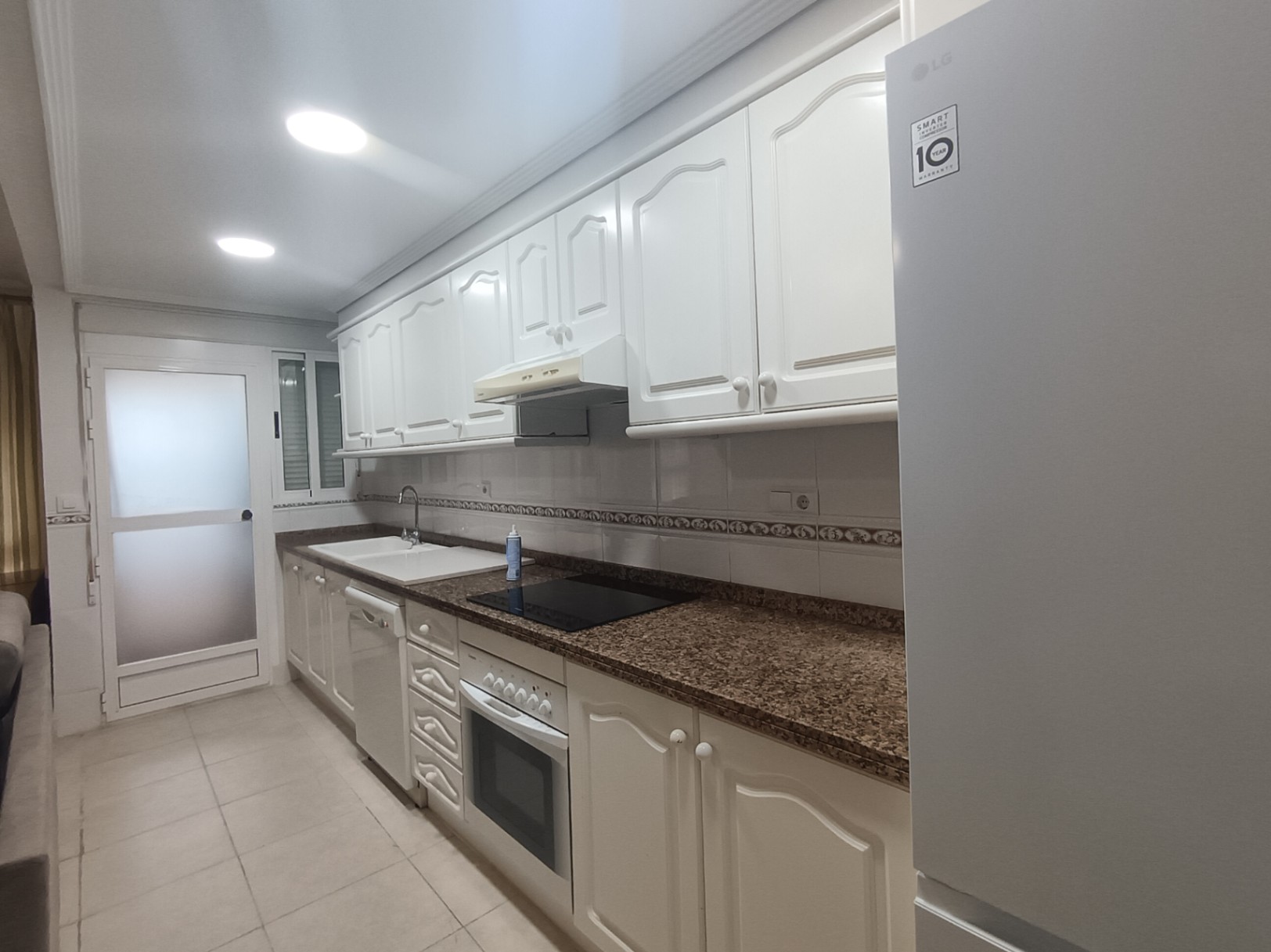 Appartement au rez-de-chaussée avec 3 chambres et d'excellentes parties communes à Las Marinas, Dénia