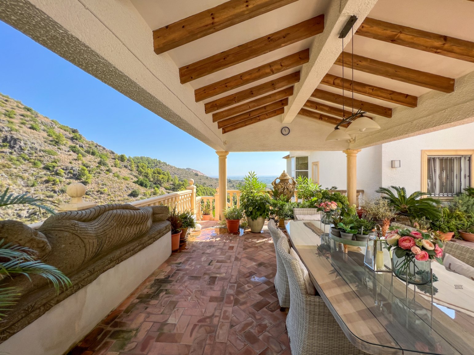 Impresionante chalet con vistas en Pego
