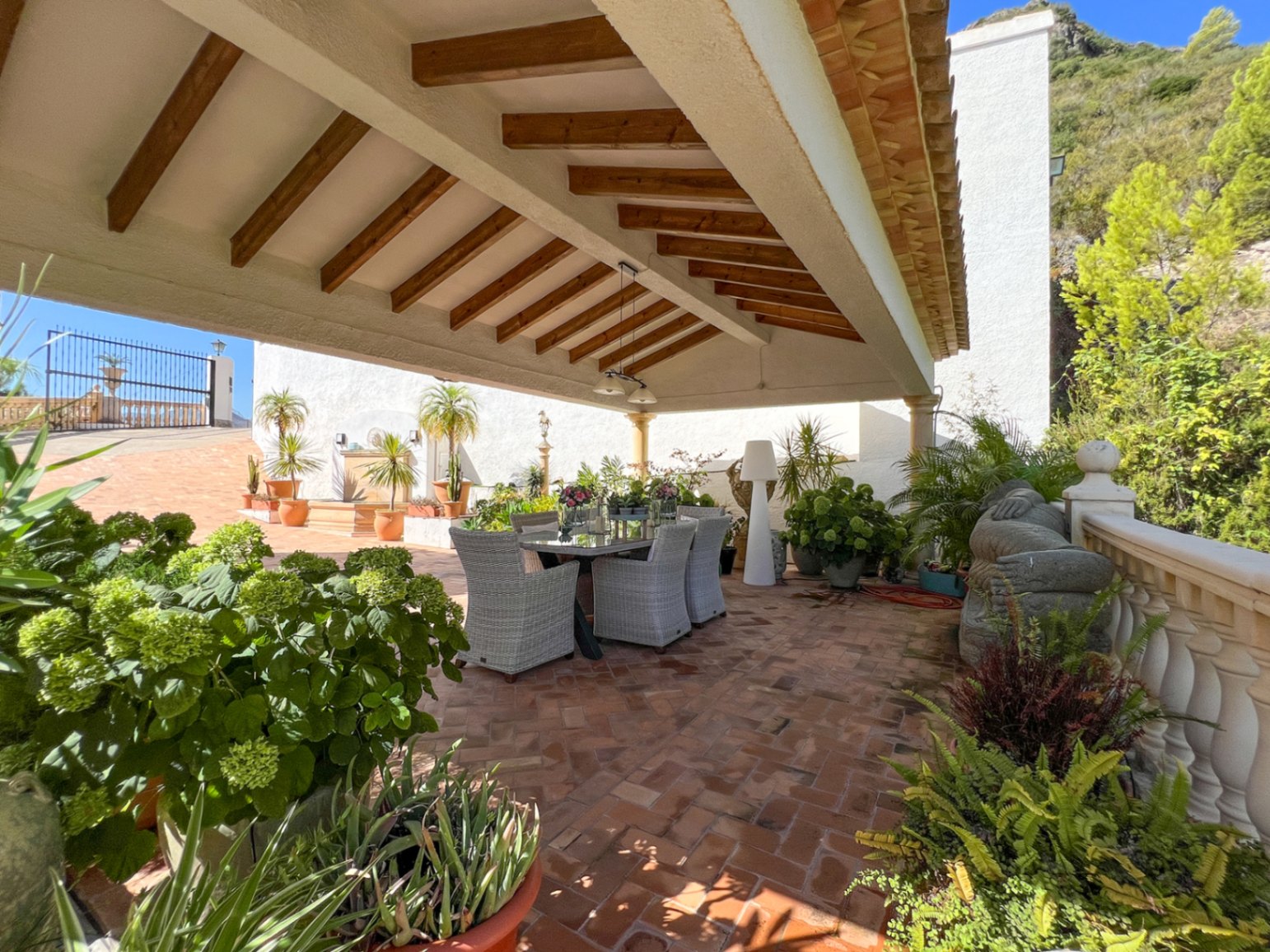Impresionante chalet con vistas en Pego