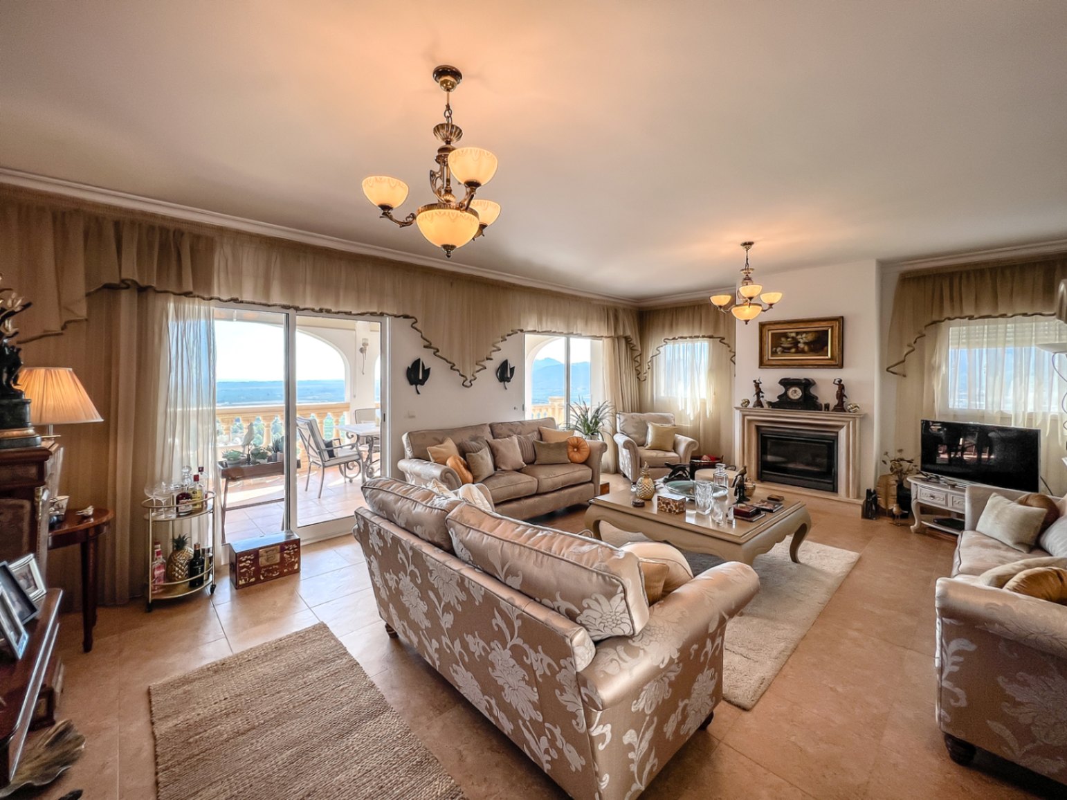 Impresionante chalet con vistas en Pego