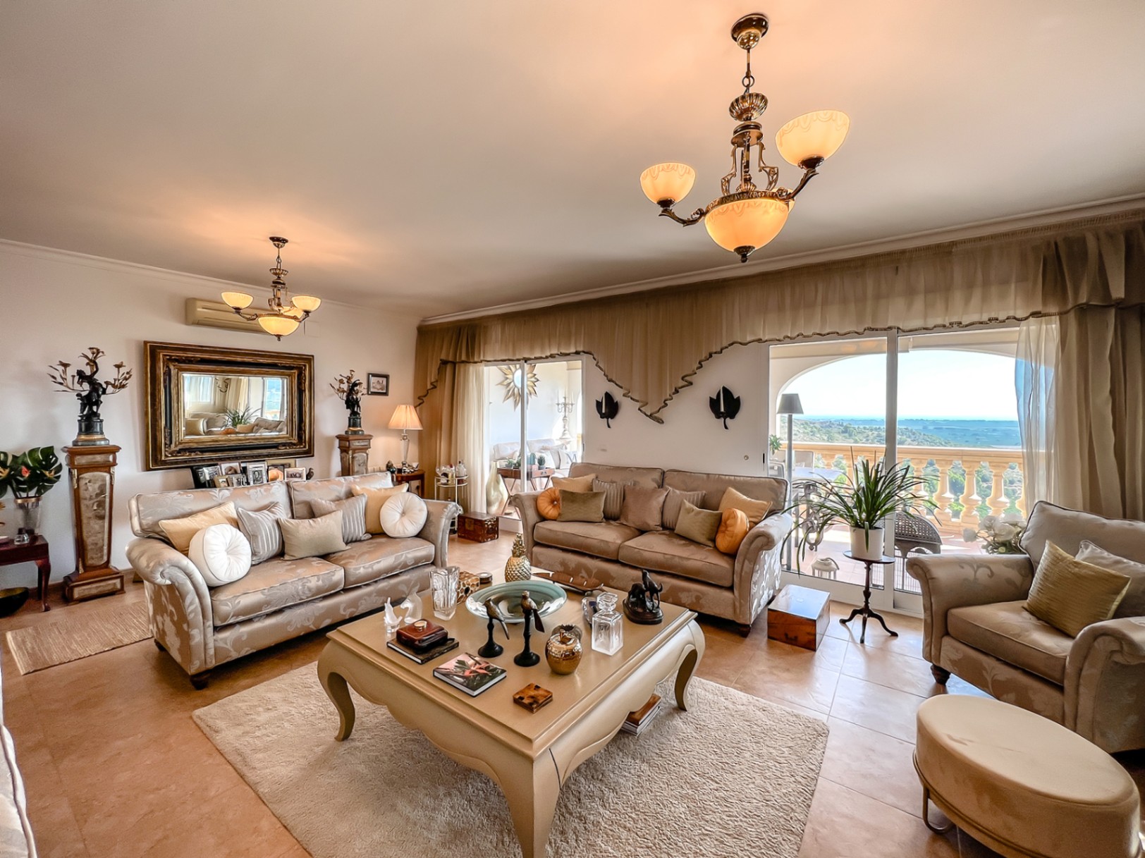 Impresionante chalet con vistas en Pego