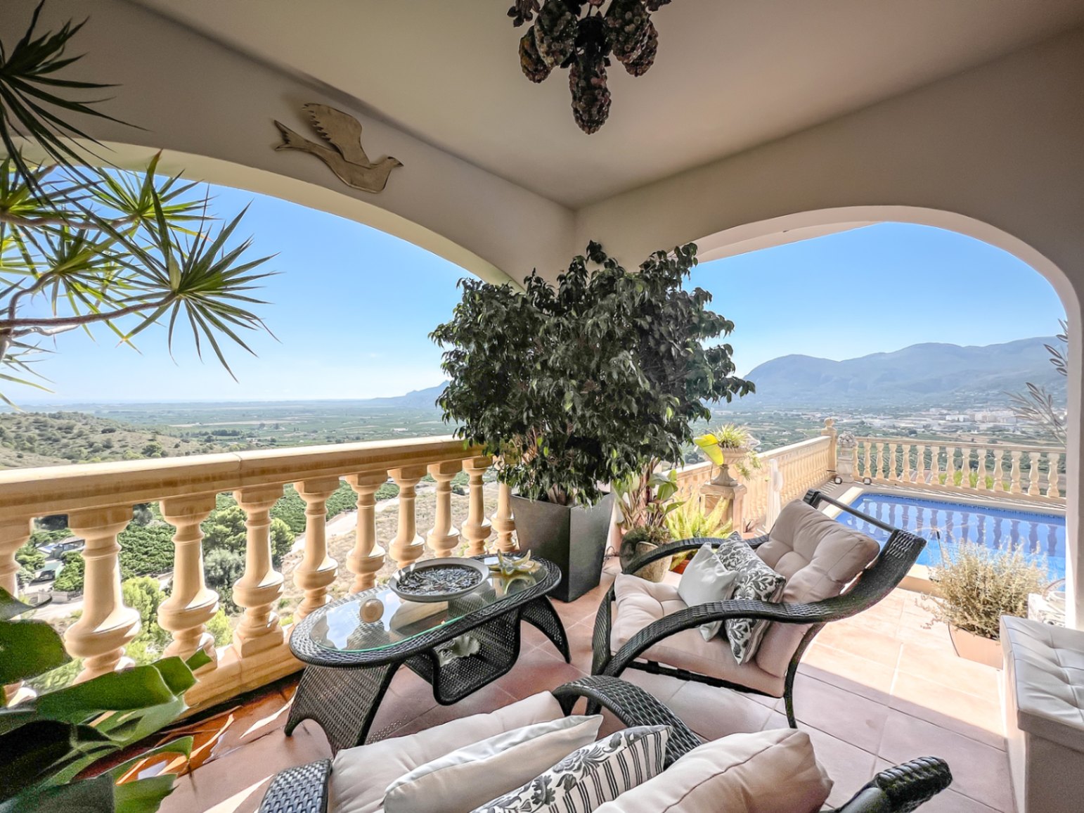 Impresionante chalet con vistas en Pego