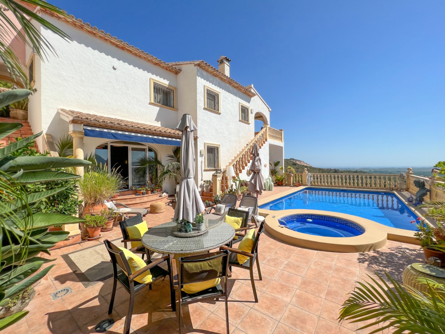 Impresionante chalet con vistas en Pego