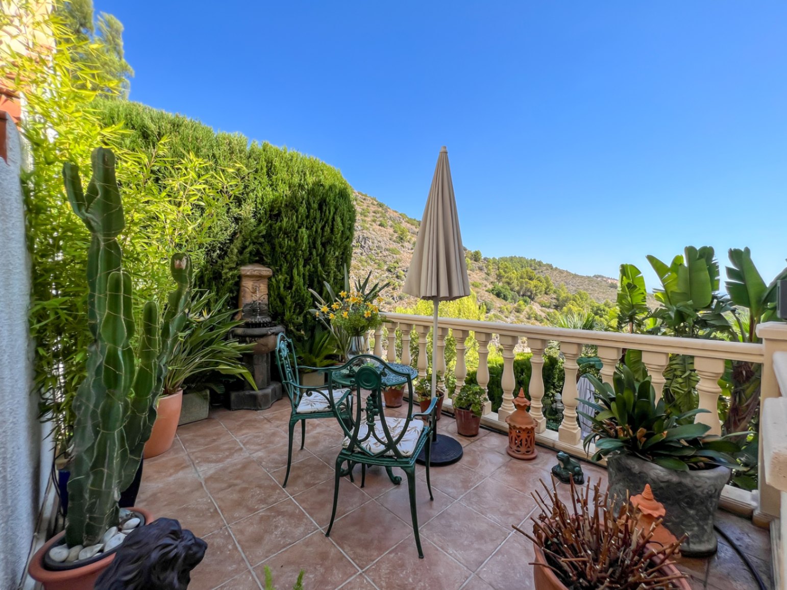 Impresionante chalet con vistas en Pego