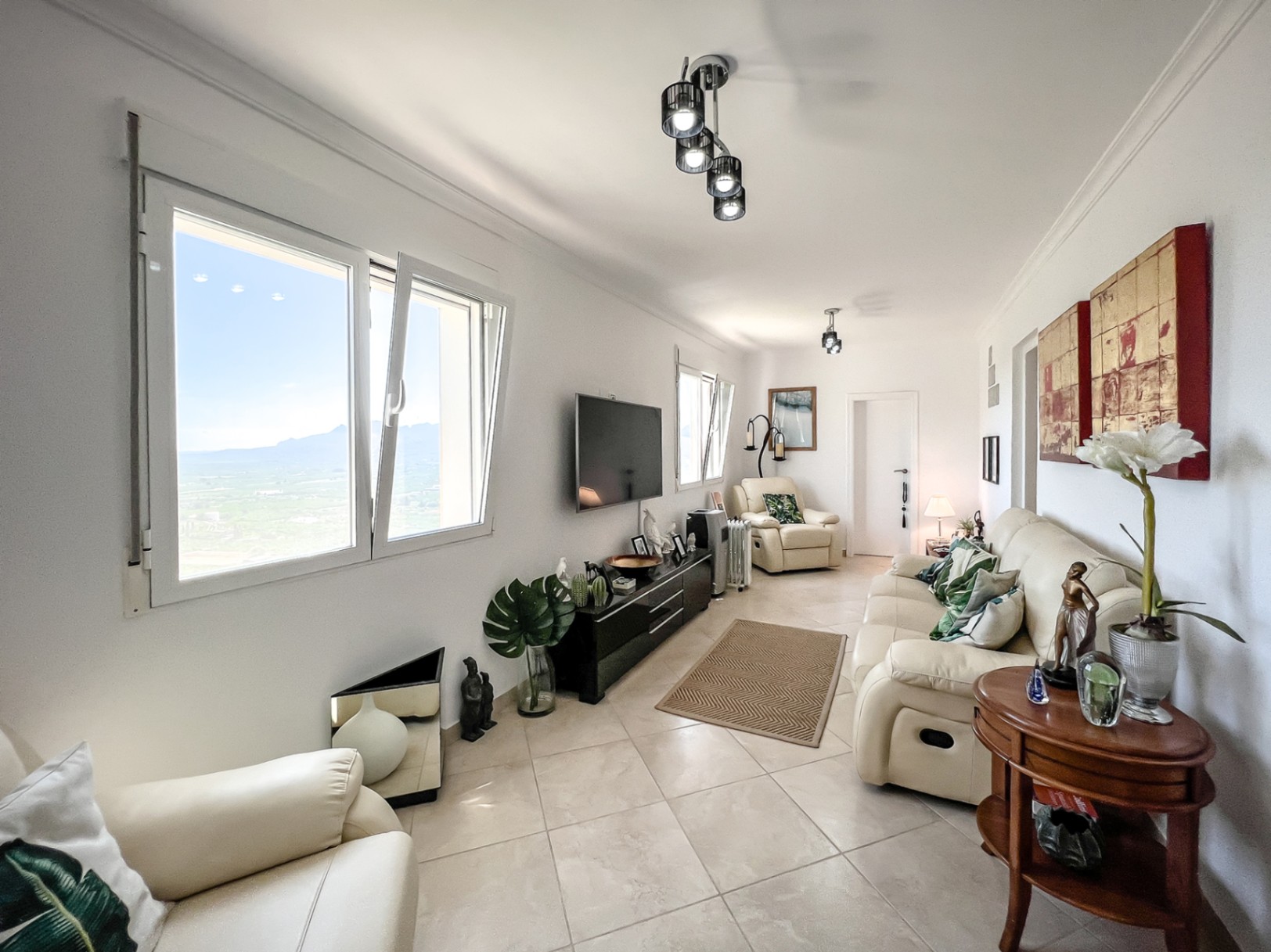 Impresionante chalet con vistas en Pego