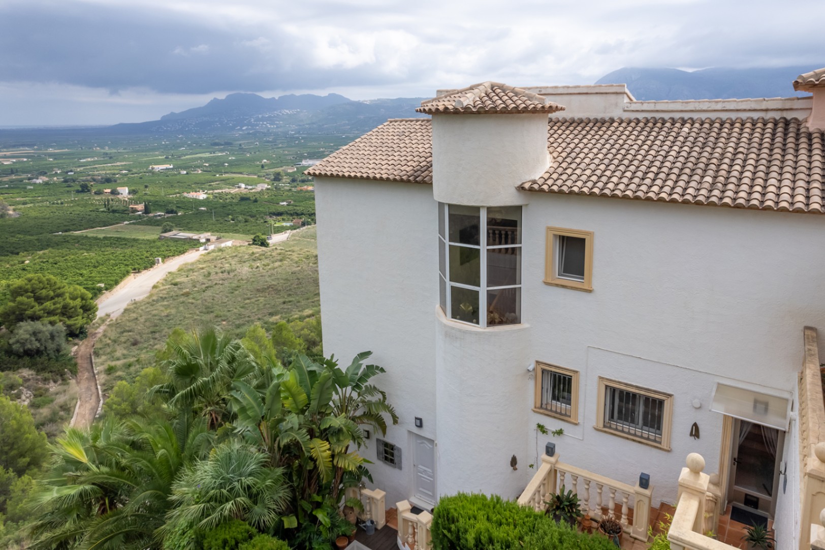 Impresionante chalet con vistas en Pego