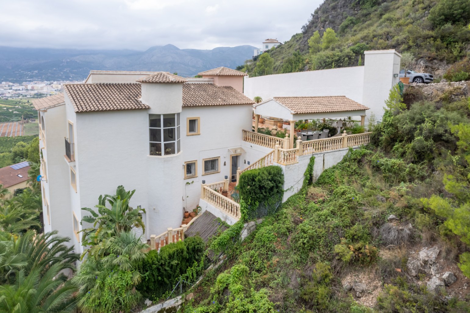 Impresionante chalet con vistas en Pego