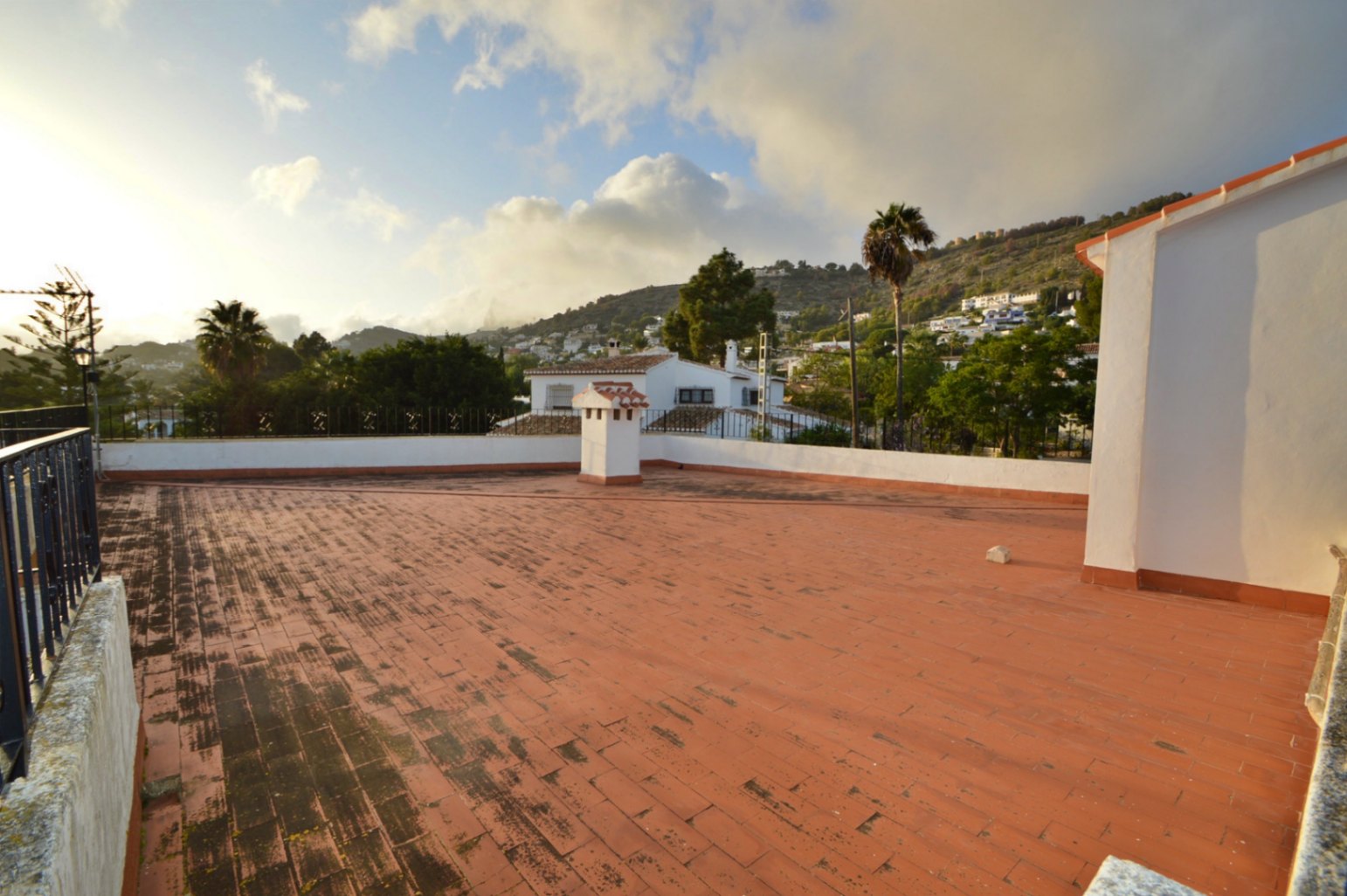 Haz de esta villa en Jávea la casa de tus sueños: Oportunidad de renovación