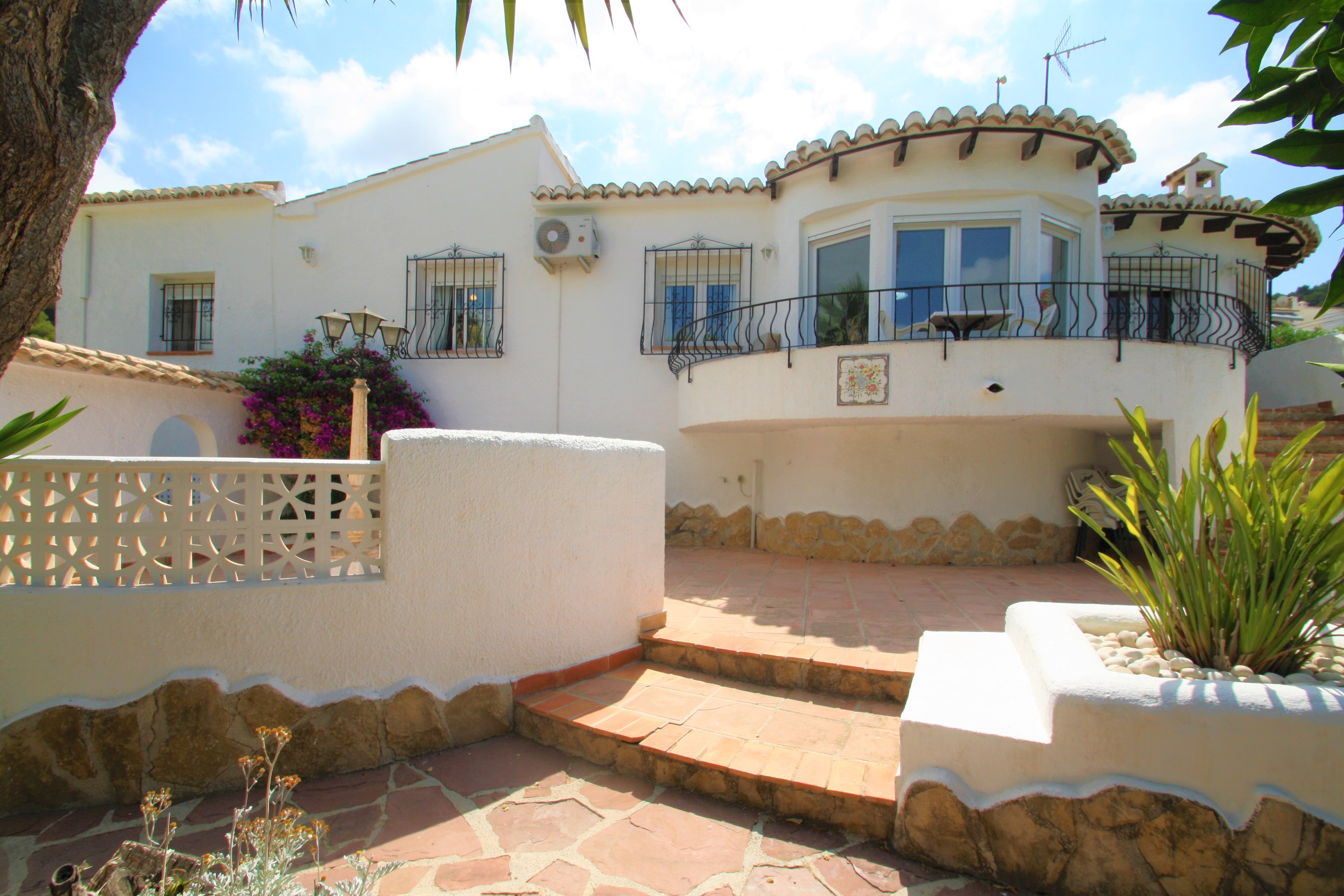 VILLA TE KOOP IN BENITACHELL