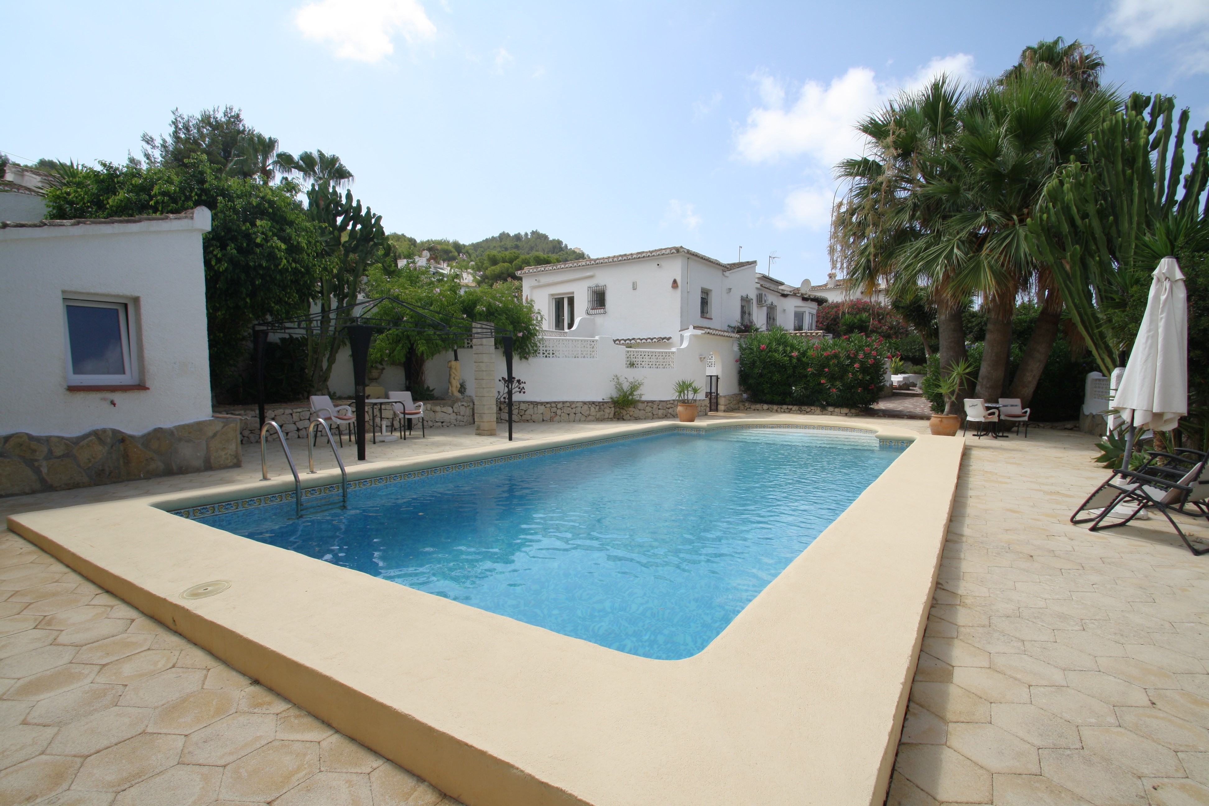 VILLA TE KOOP IN BENITACHELL