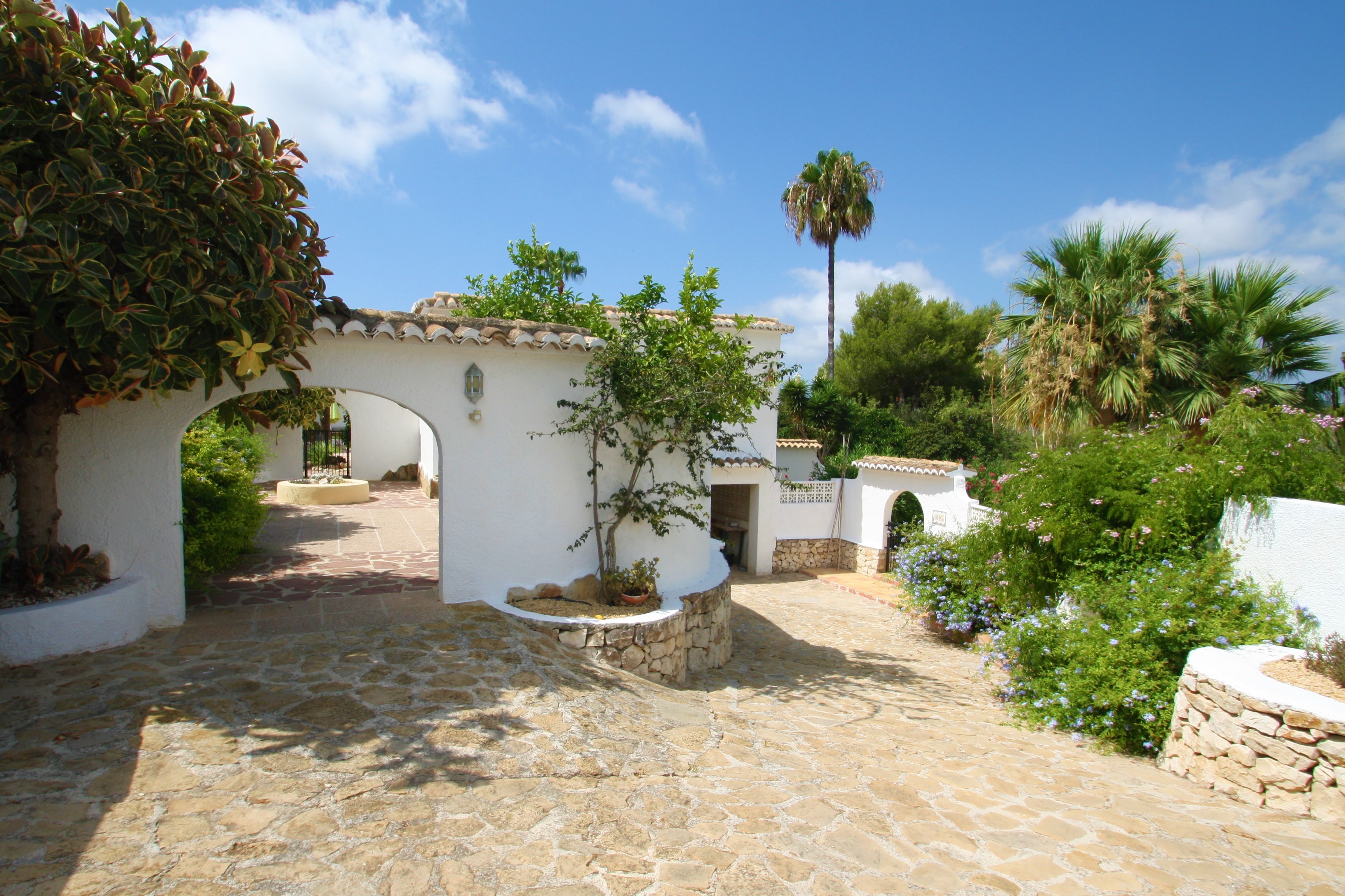 VILLA TE KOOP IN BENITACHELL